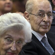 5 Mayıs 2000: Ahmet Necdet Sezer Türkiye'nin 10. Cumhurbaşkanı seçildi