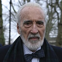 Aktör, şarkıcı, yazar, Christopher Lee’nin doğum günü