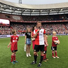 Eski Fenerbahçeli Kuyt, yeşil sahalara veda etti