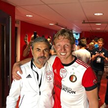 Jübile maçına gitmeyen Alex'ten Kuyt paylaşımı