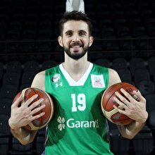 Basketbolcu Furkan Aldemir operasyon geçirdi