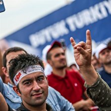 Tarihi mitingde 'bayram havası'