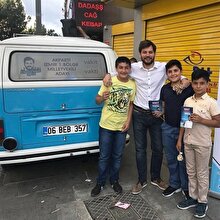 'Vosvos'la seçim kampanyası yürüten AK Partili genç adaya büyük ilgi