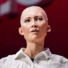 Robot Sophia'nın İngilizceden sonra konuşacağı dil Amharca olacak