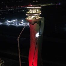 Havacılığın yeni markası İstanbul Yeni Havalimanı'nda ışıklar geceyi aydınlattı