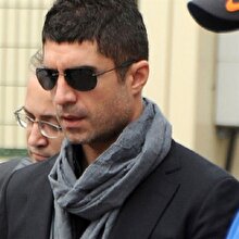 Ölüm haberiyle yıkıldı! Özcan Deniz'in acı günü