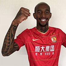 Talisca ilk maçında döktürdü