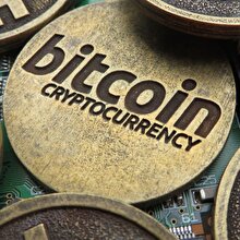 Güç uyanıyor: Bitcoin'in değeri 8 bin dolara yaklaştı!