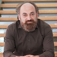 "Benim derdim okuyanları heyecanlandıran kitaplar yayımlamak."