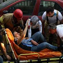 Yavru kediyi kurtarmak isterken canından oluyordu: 3 metre yükseklikten düştü