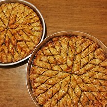 Bayramların vazgeçilmez lezzeti, yapılışı kolay ev baklavası tarifi