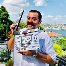 Ata Demirer imzalı 'Hedefim Sensin', sete çıktı