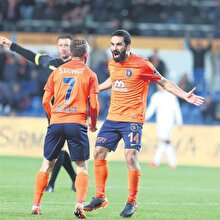 Arda Turan dibe vurdu!