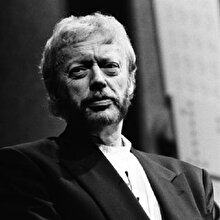 Sadece 50 dolarla Nike’ı kuran girişimci: Phil Knight