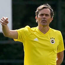 Phillip Cocu'dan 4 isme kesik