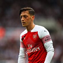 Mesut Özil'den 9 ay sonra bir ilk!
