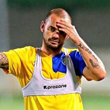 Wesley Sneijder trafik kazası geçirdi!