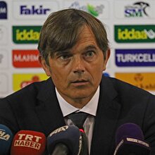 Phillip Cocu taraftardan özür diledi