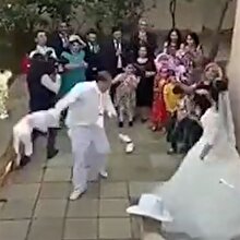 Damat oynadı, bekarlar evlilikten soğudu