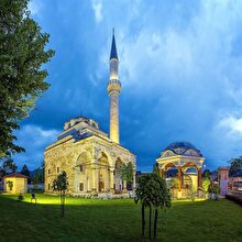 Bosna Hersek'in savaşa meydan okuyan tarihi 5 camisi