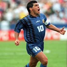 Maradona yeniden yeşil sahalarda