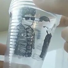 Plastik bardaklarla yapılan muhteşem sanat