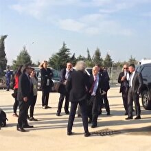Brunson’un eşi ve ABD Maslahatgüzarı duruşma salonuna geldi