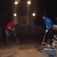 Rafael Nadal sel felaketi sonrası temizlik çalışmalarına katıldı