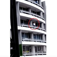 Özçekim yapmak isteyen genç kız 27. kattan düştü