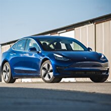 Tesla, bir eşiği daha aştı: 100 bininci Model 3 üretildi!