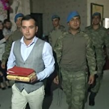 Komandolardan silah arkadaşına düğünde büyük sürpriz