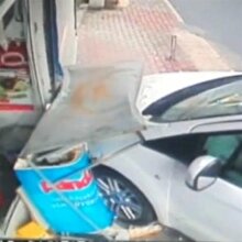 Otomobil sürmeyi öğrenen genç kız fren yerine gaza basınca dehşeti yaşadı