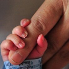 Instagram'da 1000 dolara bebek satmaya çalışan çete üyeleri enselendi: 3 bebek satılmış