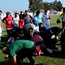 Dili boğazına kaçan futbolcuyu hayata döndürme çabası kamerada