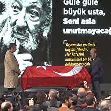 Fotoğraf sanatçısı Ara Güler için Galatasaray Meydanı'nda tören