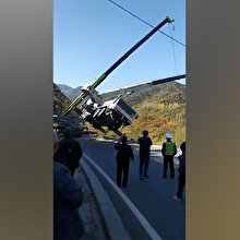 Devrilen vinçten mucize kurtuluş