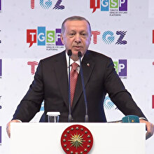 Erdoğan gençliğinde katıldığı yarışmayı ilk kez anlattı: Mikrofonu bırakıp şiirimi okudum