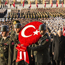 Büyük Önder Atatürk Anıtkabir'de anıldı