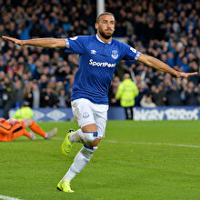 Cenk Tosun şampiyonluk favorisini açıkladı