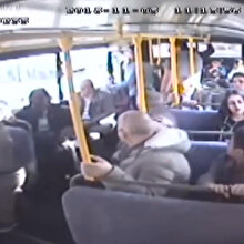 Engelli çocuk için otobüsün güzergahını değiştirdi