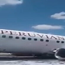 Peru Havayolları'na ait uçak gövdesinin üzerine iniş yaptı