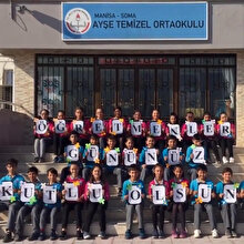 En anlamlı 'Öğretmenler Günü' mesajı: Minikler şehit öğretmenlerini unutmadı