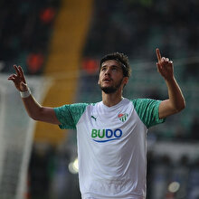 Bursaspor’un yeni golcüsü Umut Nayir