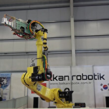Japon devinden Mehter Marşı'yla dans eden robot