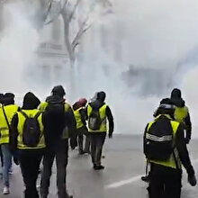 Fransa zor günler yaşıyor: Orta sınıfa mensup Sarı Yelekliler duracağa benzemiyor