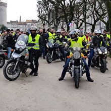 Sarı Yelekliler yine sokakta: Paris'te gösteri öncesi 317 gözaltı