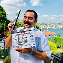 Ata Demirer olay yerinde: 'Kendi filmine bilet aldı'