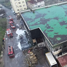 Maltepe'de yanan fabrika havadan görüntülendi
