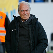Kasımpaşa, Mustafa Denizli'nin sözleşmesini uzattı