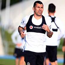 Premier Lig ekibinden Medel'e kanca